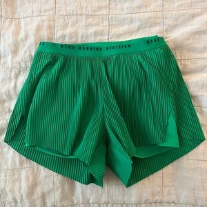 BRAND NEW Nike skirt/shorts duo 💚💚💚